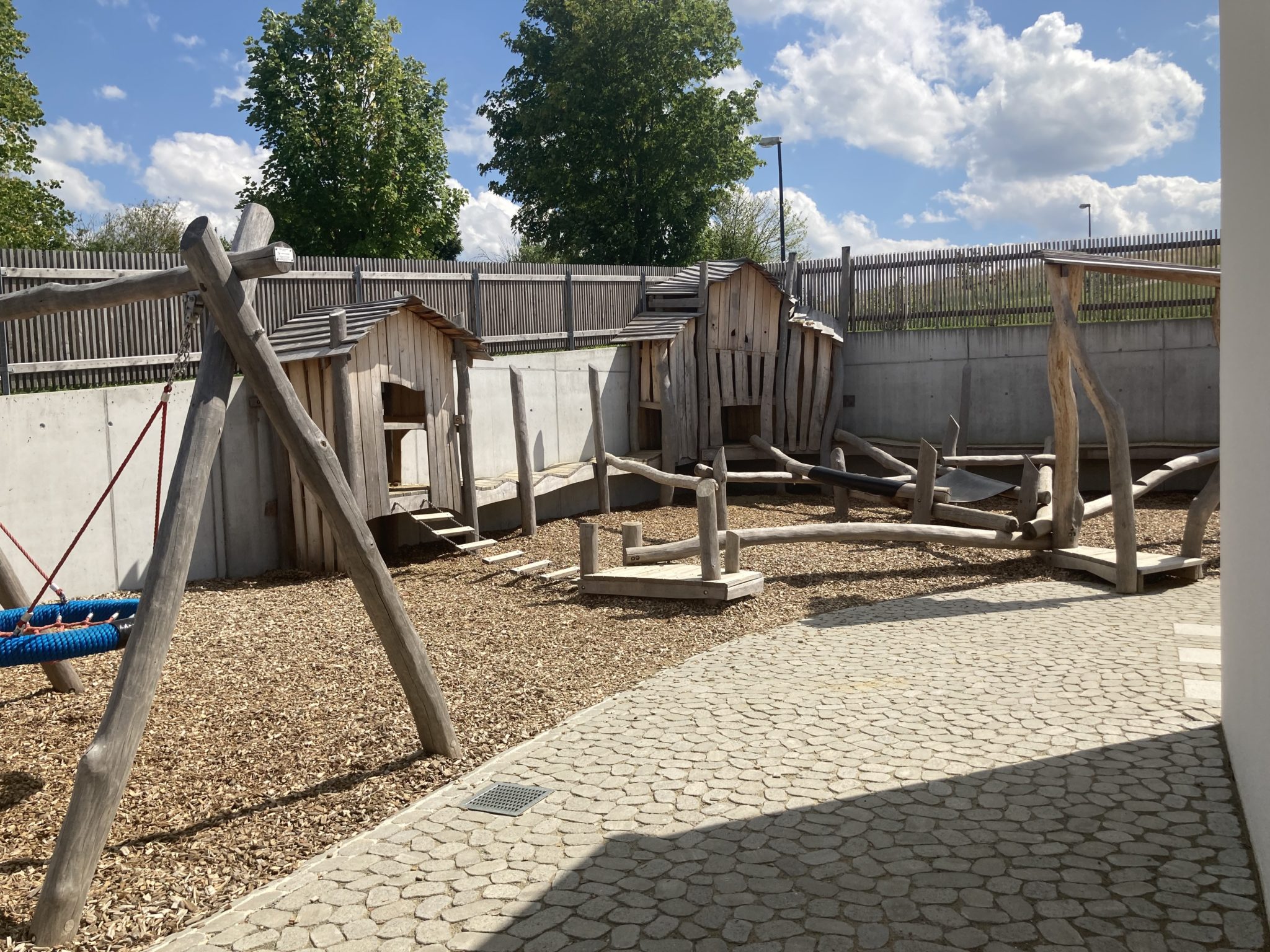 Münsingen – Kindergarten Kirchtal – dreigruen